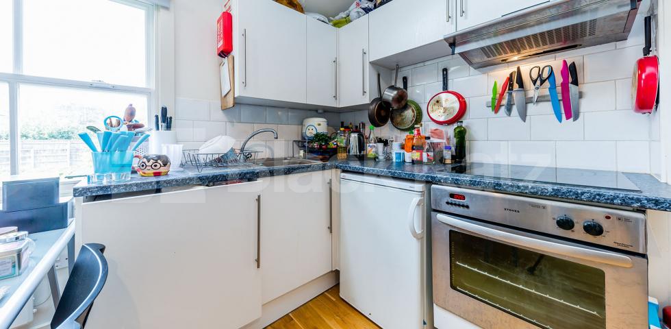 Spacious six bedroom property with two bathrooms Camden Street, Camden